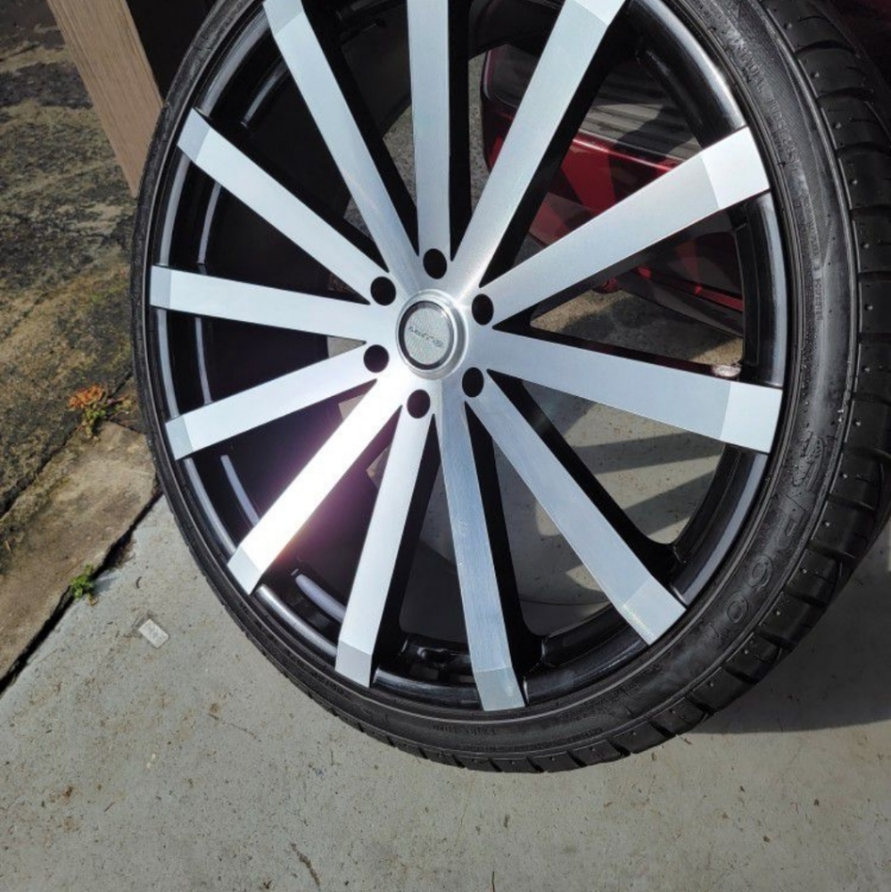 26s 6lug Chevy 6x5x5 (4) like new 305/30/26s $1850